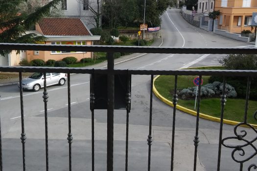 Iznajmljuje se stan u Omišlju