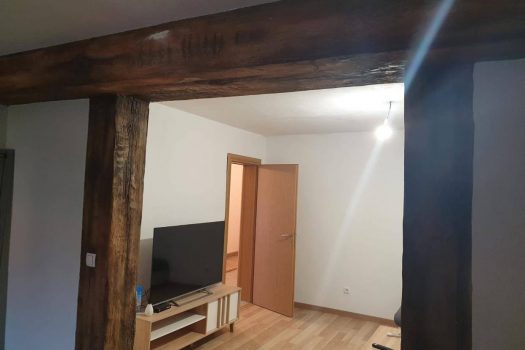 Stan u obiteljskoj kući za najam!