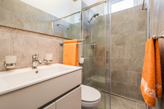 Atraktivan apartman uz more