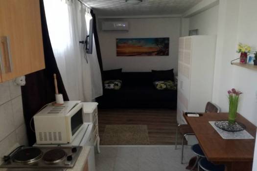 Iznajmljujem studio apartman u Kaštel Sućurcu