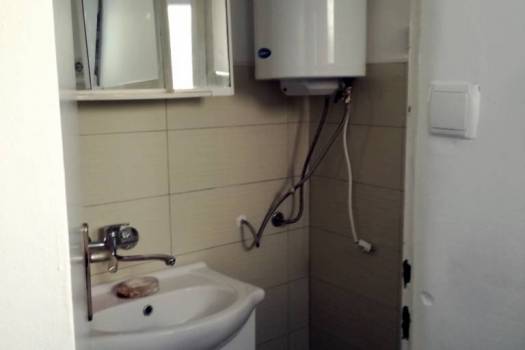 Iznajmljujem studio apartman u Kaštel Sućurcu