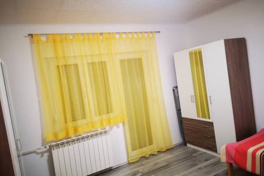 Iznajmljujem stan 3 sobe, Škrljevo