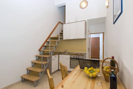 Iznajmljujem apartman u centru Splita. Renting an apartment in the city centre Split.