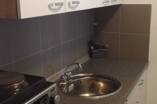 Soba u velikom stanu uz cimericu