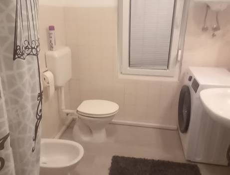 Trosoban stan za studente, zaposlenike ili obitelj (iznajmljivanje)