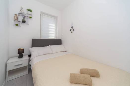 Iznajmljuje se stan Biograd na Moru